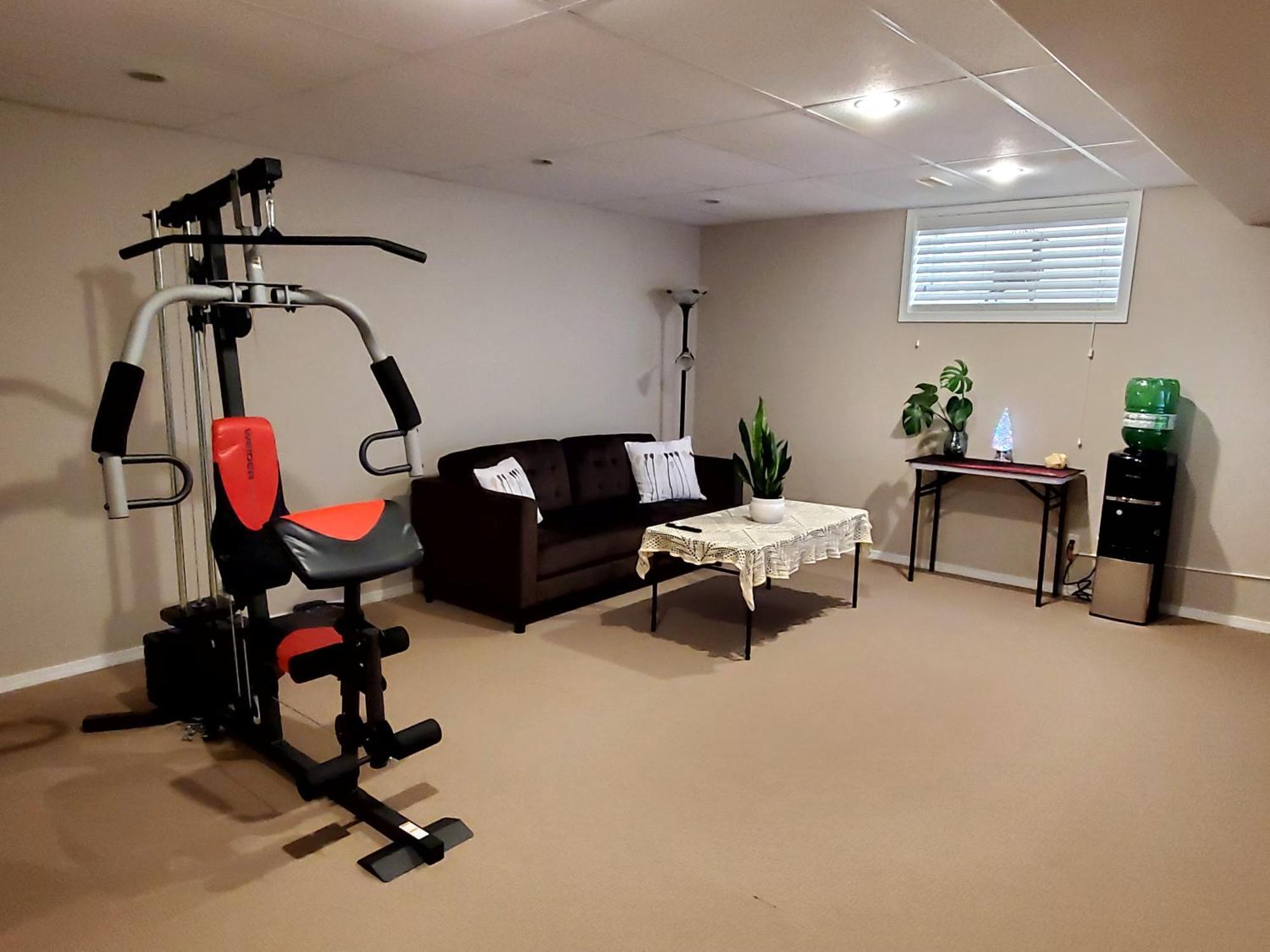Saskatoon Lashyn Cove Homestay Екстер'єр фото